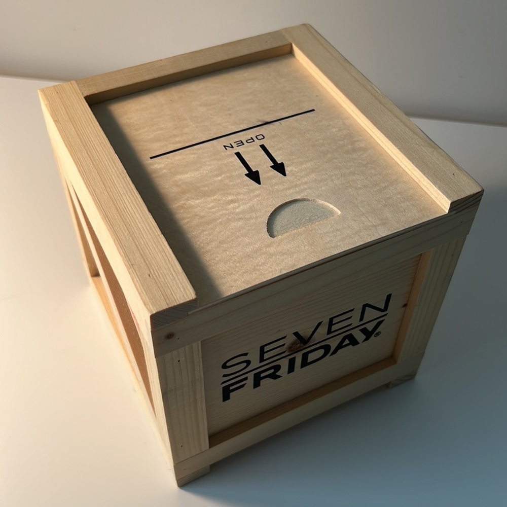 Brand new! Original Box and papers. Seven Friday automatic movement watch. - Picture 6 of 15